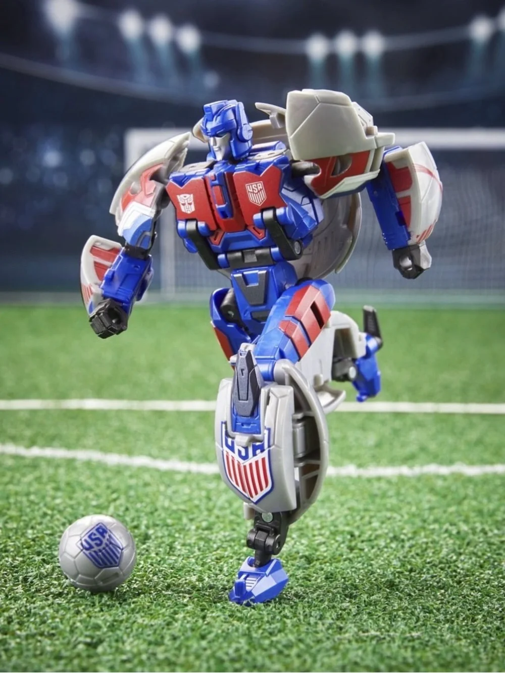 Hasbro Transformers Breakaway Action Figure - USA Edition Collectible